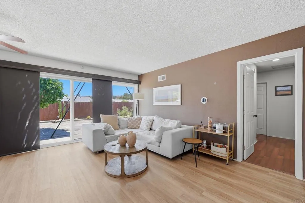 https://cdn.realtyfeed.com/cdn/127/306739019/1aa5191b38e5f0a895de9d04dfa2efda.webp