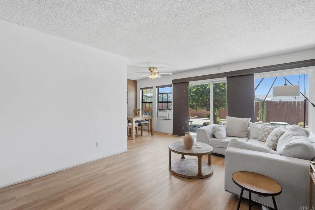 https://cdn.realtyfeed.com/cdn/127/306739019/fe841ed0895941568d462c53c743f8f6.webp