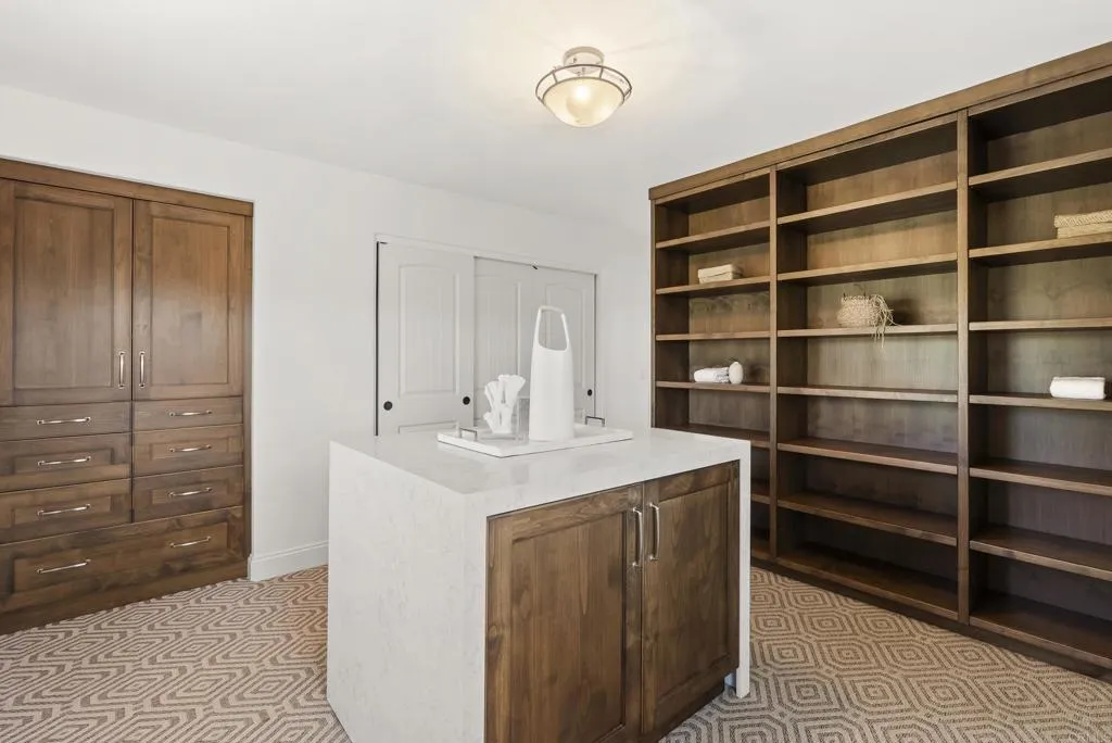 https://cdn.realtyfeed.com/cdn/127/306739071/0ee7128586111c8beab376592b178dcb.webp
