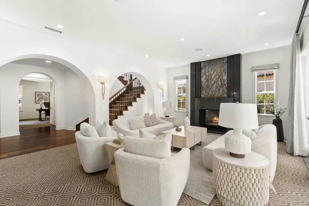 https://cdn.realtyfeed.com/cdn/127/306739071/14102f0824d698a6aae891a880cbc481.webp