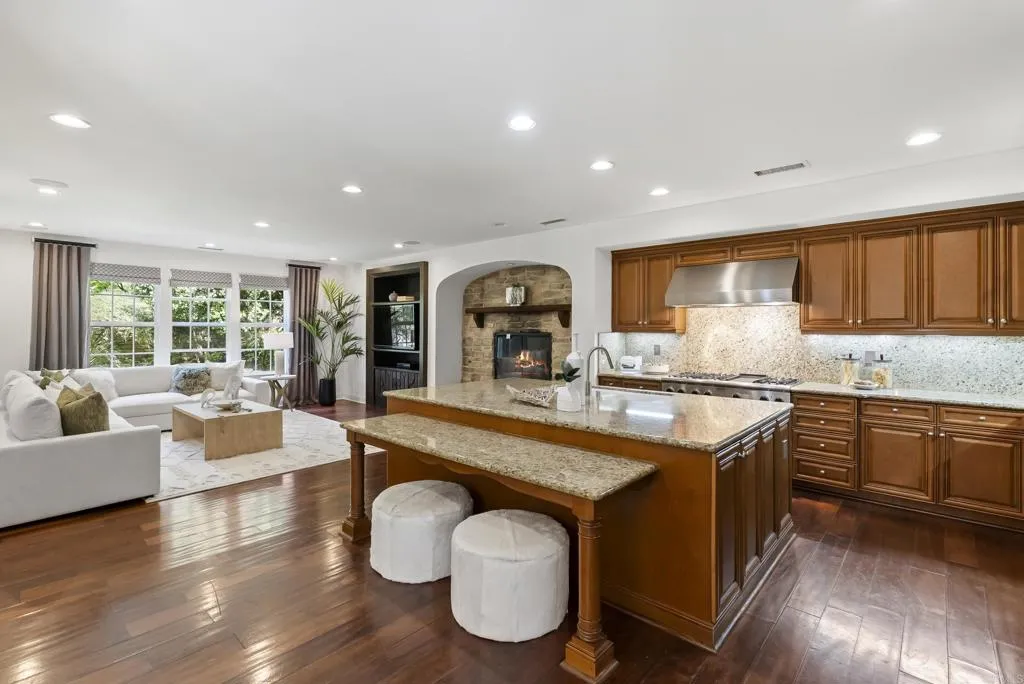 https://cdn.realtyfeed.com/cdn/127/306739071/3fa9edfad4fb9d49134dd561a44fce89.webp