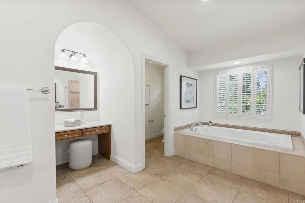 https://cdn.realtyfeed.com/cdn/127/306739071/4d91b645c66bd21b529bb0a6f927103d.webp