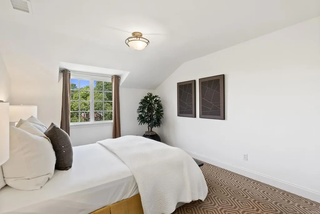 https://cdn.realtyfeed.com/cdn/127/306739071/53db9aa929f45b652bb32c50eaf25dca.webp