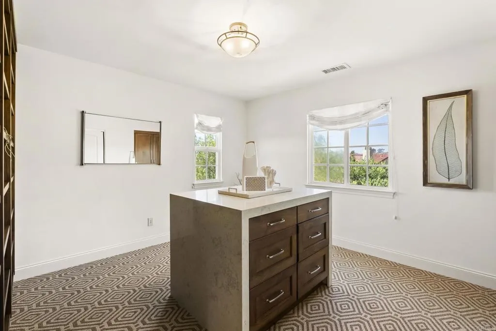https://cdn.realtyfeed.com/cdn/127/306739071/62023de109cc54e61c9245535aee13bc.webp