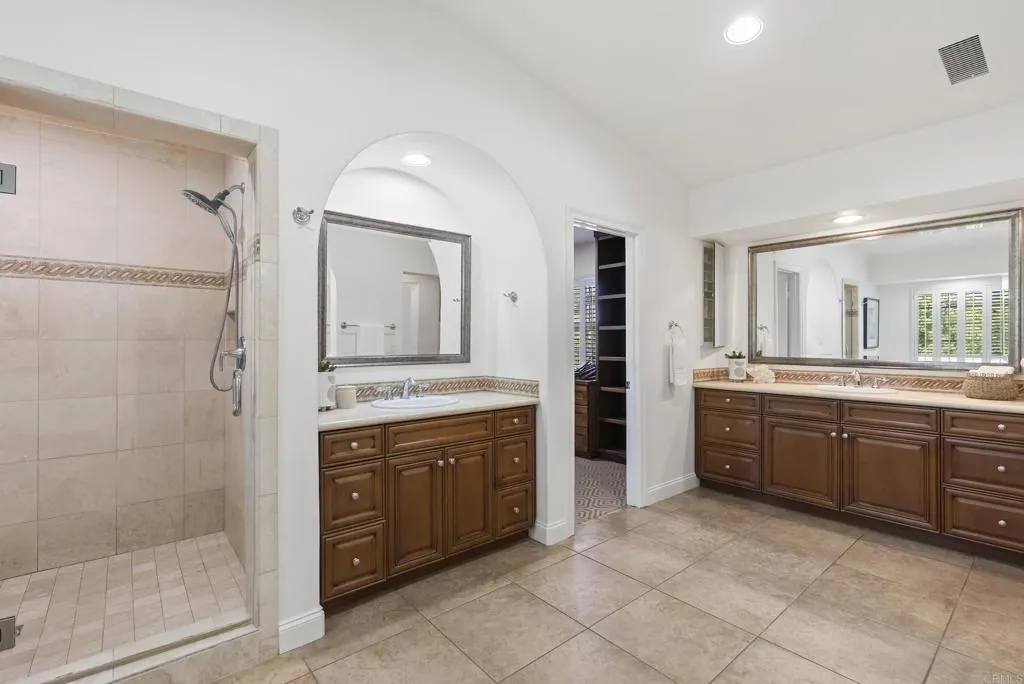 https://cdn.realtyfeed.com/cdn/127/306739071/6851b43fb0fe170b73dfa368e4619622.webp
