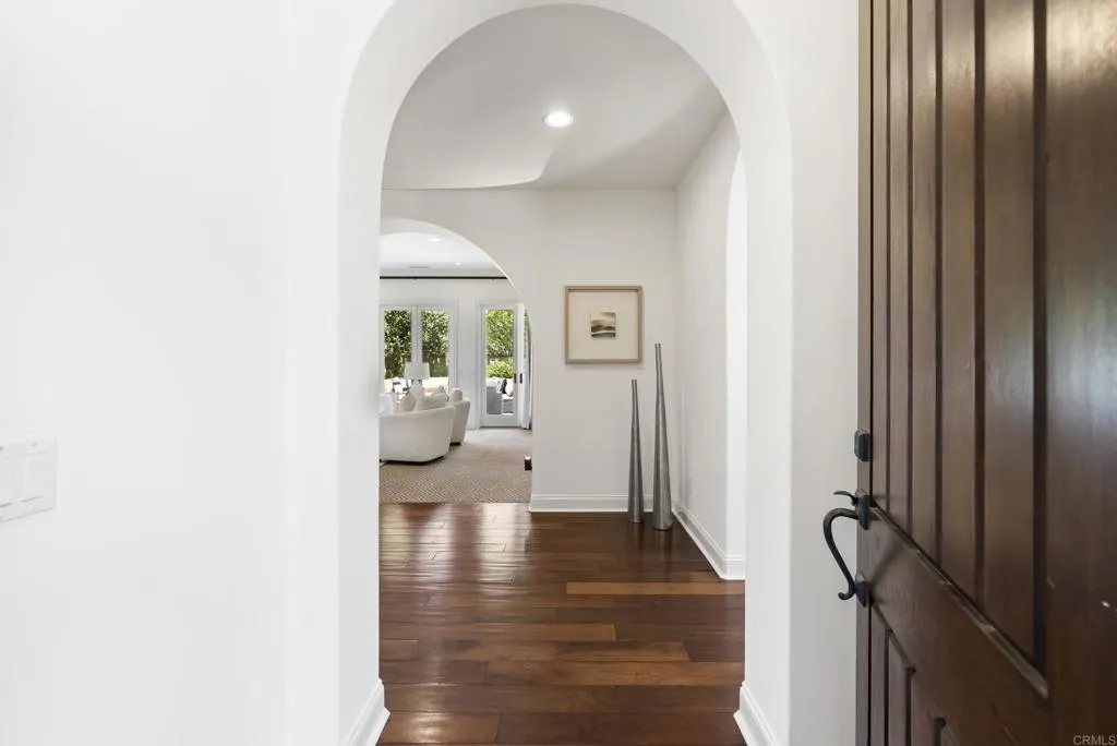https://cdn.realtyfeed.com/cdn/127/306739071/6a59cbfcd2b699faf329da398fabaae1.webp