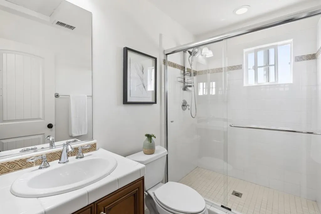 https://cdn.realtyfeed.com/cdn/127/306739071/99a0343a5776bbf3fa12d000904bb52d.webp