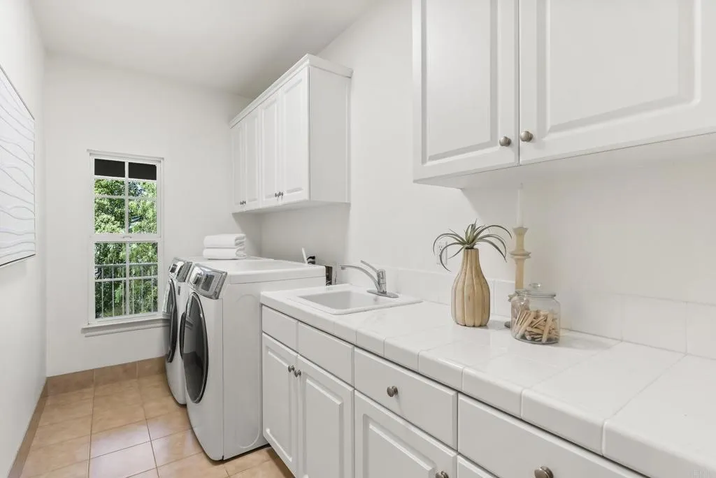 https://cdn.realtyfeed.com/cdn/127/306739071/9ad39da97521d9349bd3382c4e2f763b.webp
