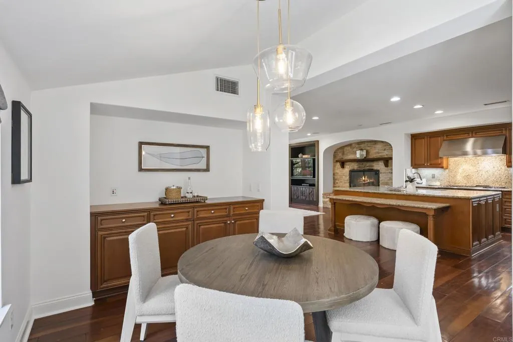 https://cdn.realtyfeed.com/cdn/127/306739071/d6339f6970858dfbc6ac939110a6f395.webp
