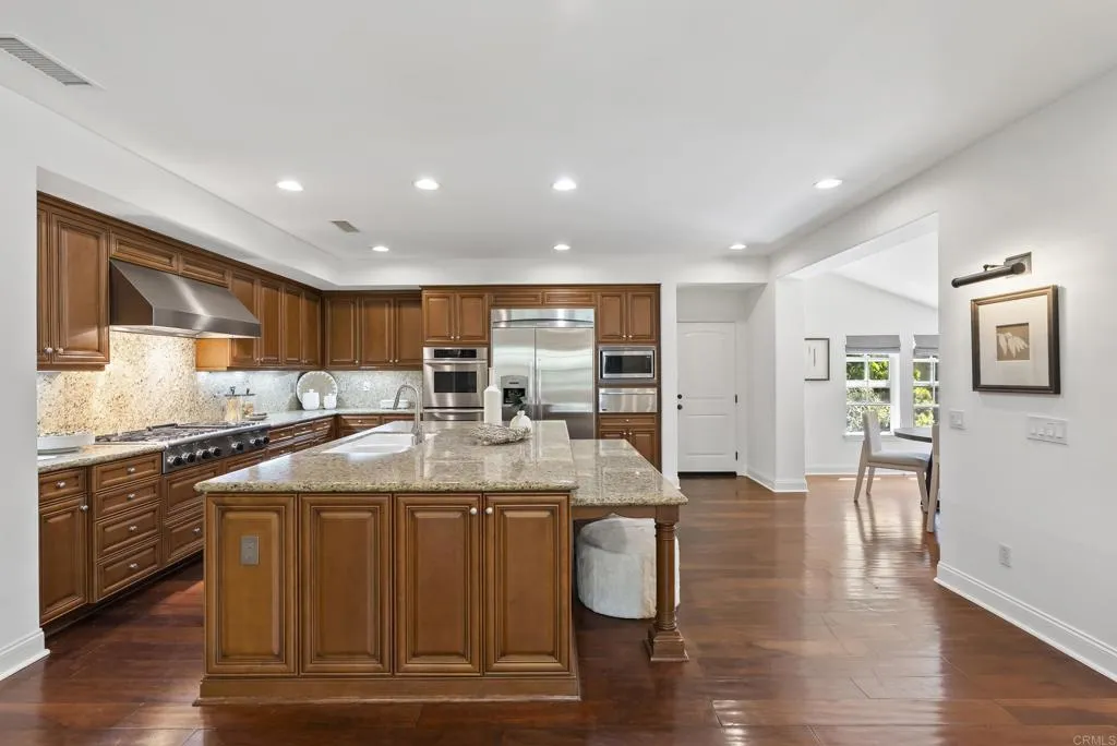 https://cdn.realtyfeed.com/cdn/127/306739071/e3aaade4a26bc418f9a335382e478f7b.webp