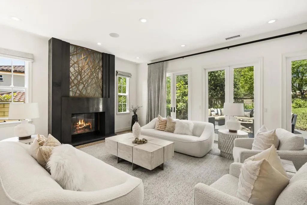 https://cdn.realtyfeed.com/cdn/127/306739071/fd9fb7feeaca811704385f3623e8d90f.webp