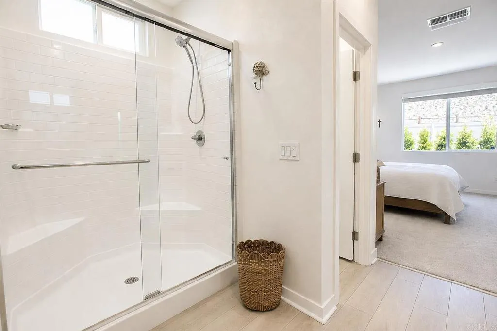 https://cdn.realtyfeed.com/cdn/127/306739073/1dbd1368f0eff64a52ae5005fb10aefa.webp
