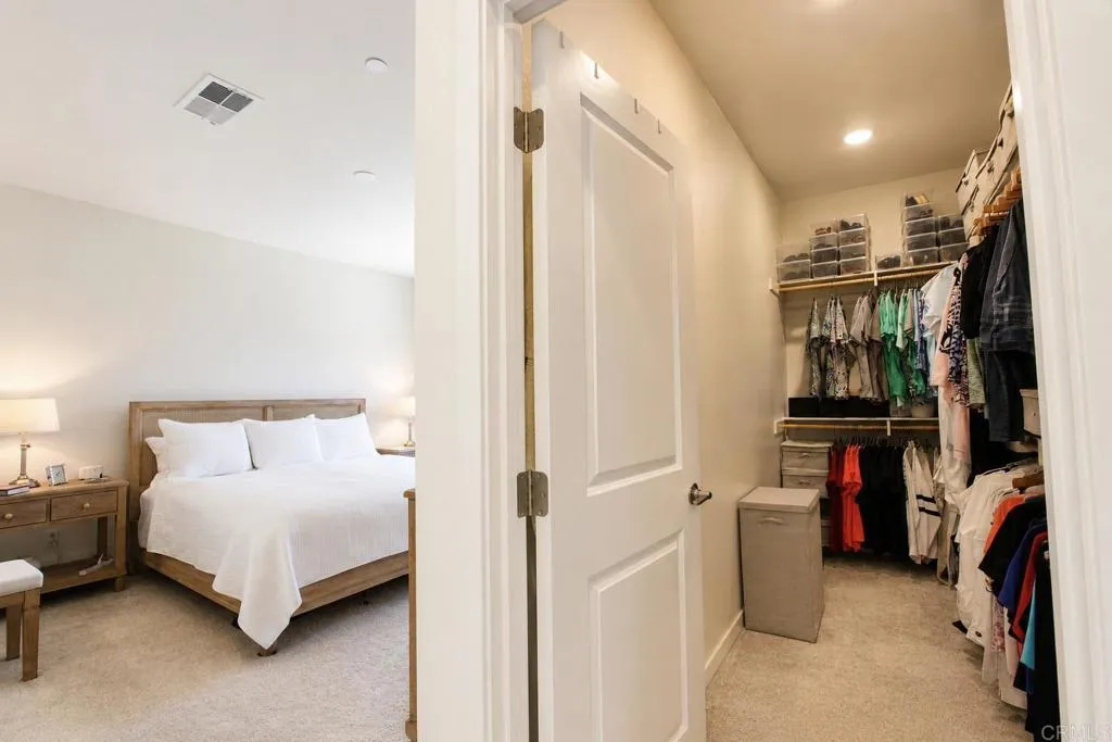 https://cdn.realtyfeed.com/cdn/127/306739073/64c89a19afdc5be3fb63cb4e84ee7506.webp