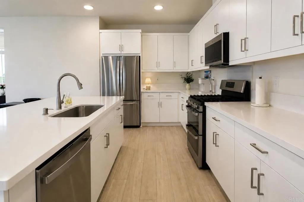 https://cdn.realtyfeed.com/cdn/127/306739073/86adcafc2eb0315297b26f8287c63616.webp