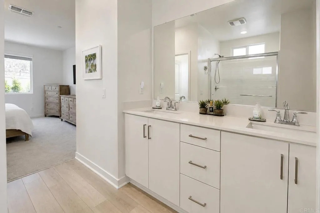 https://cdn.realtyfeed.com/cdn/127/306739073/99d2bc3a155430d340b2a0f63f32844c.webp