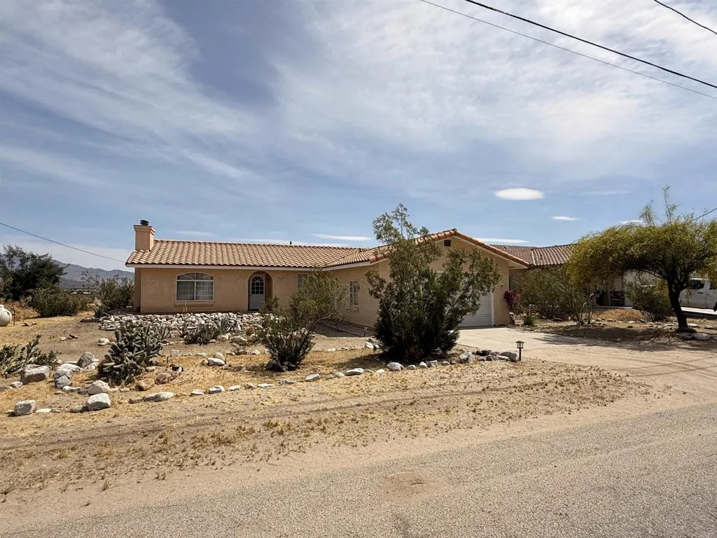 https://cdn.realtyfeed.com/cdn/127/306739083/7a98631ba61c562562e919cad248d76b.webp