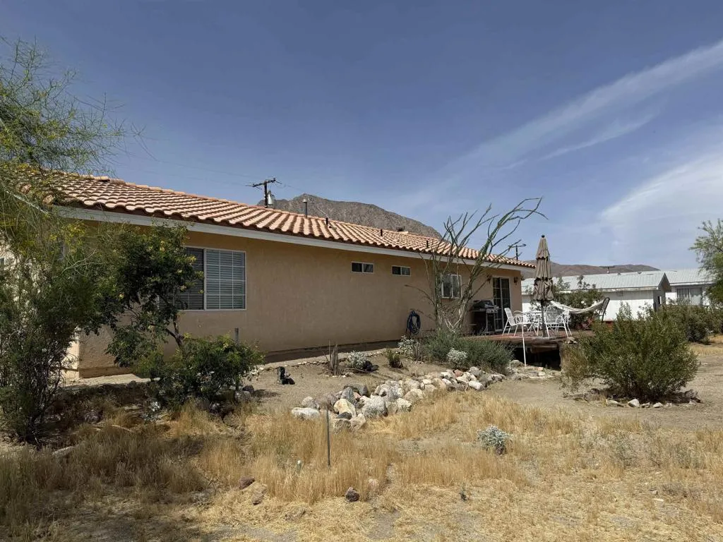 https://cdn.realtyfeed.com/cdn/127/306739083/9f9fce2aede69ad4d301b9336fbba9ea.webp