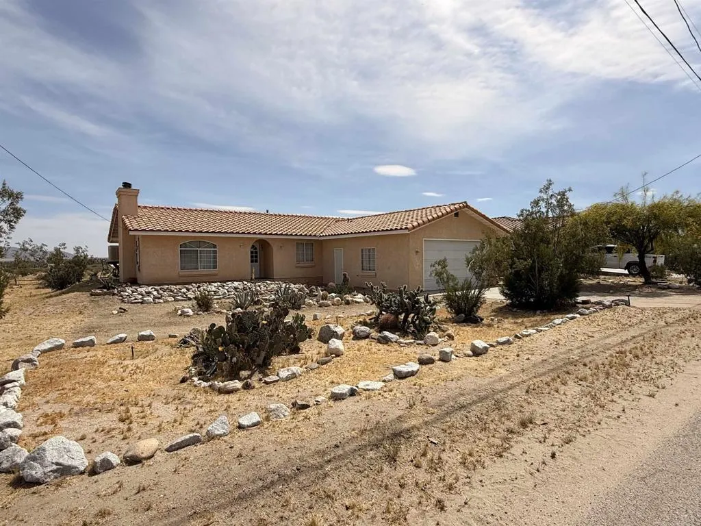 https://cdn.realtyfeed.com/cdn/127/306739083/df190f86d6dae1a87b541f4f6bdf5a3b.webp