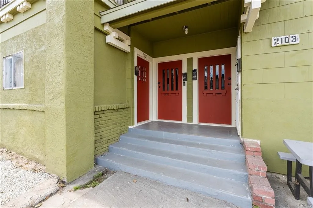 2103 3rd Avenue, Los Angeles, CA 90018 - Photo 3 of 13, Los Angeles, CA