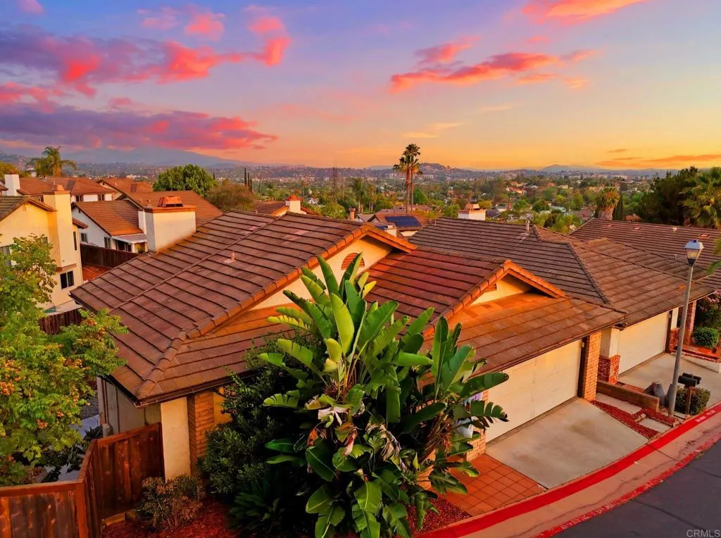 https://cdn.realtyfeed.com/cdn/127/306739369/02cf54cfd9ee348adbe9c9491cb212bf.webp