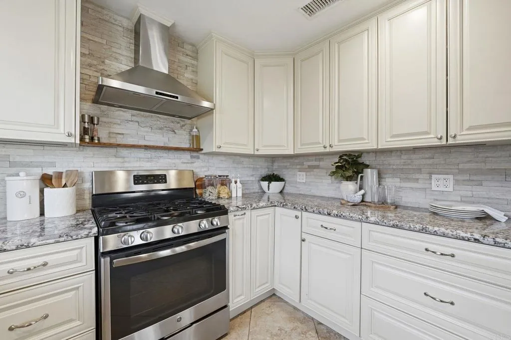 https://cdn.realtyfeed.com/cdn/127/306739369/0ad499cf305d04883f25cd1f6f2b9cc0.webp