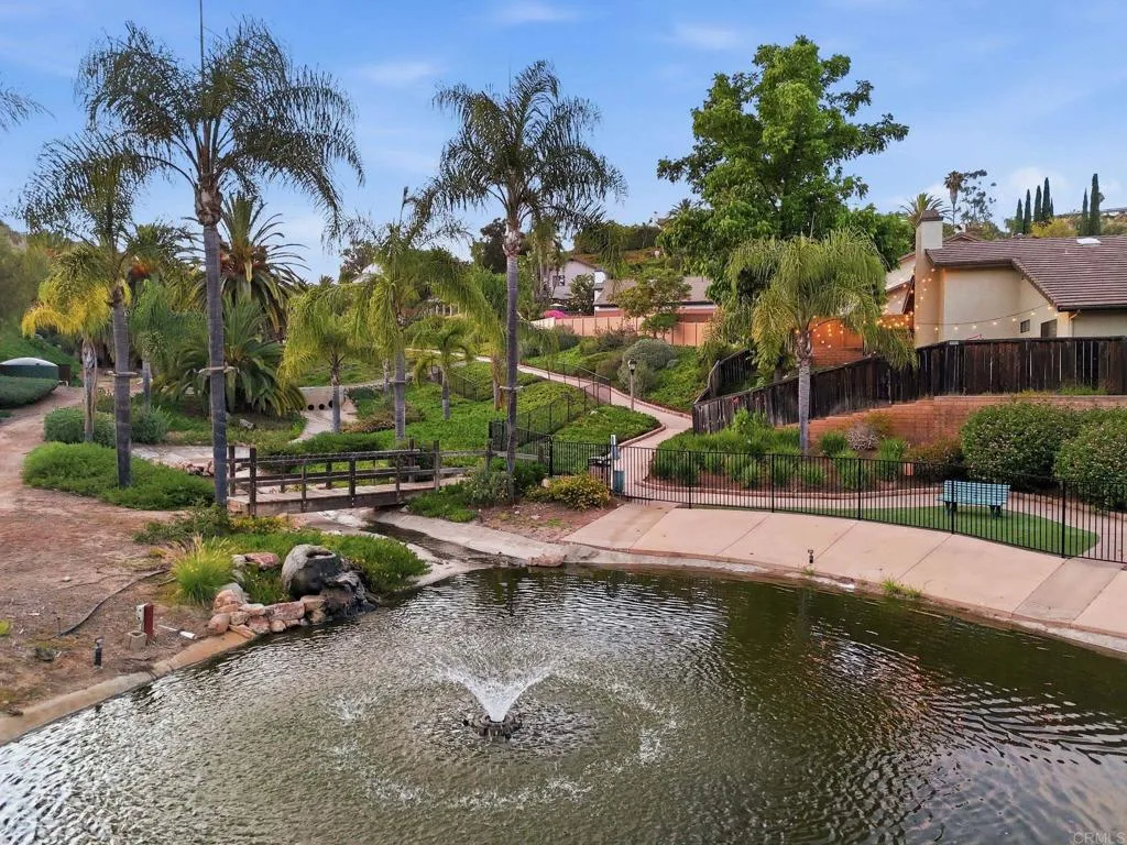 https://cdn.realtyfeed.com/cdn/127/306739369/1ec570e860bcf1003efd4318451ace07.webp