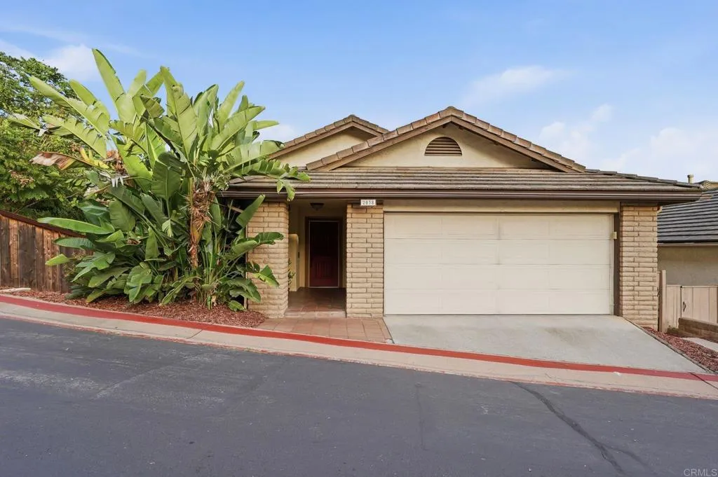 https://cdn.realtyfeed.com/cdn/127/306739369/8f81a5f162a87c8e3bb35f07008381d6.webp