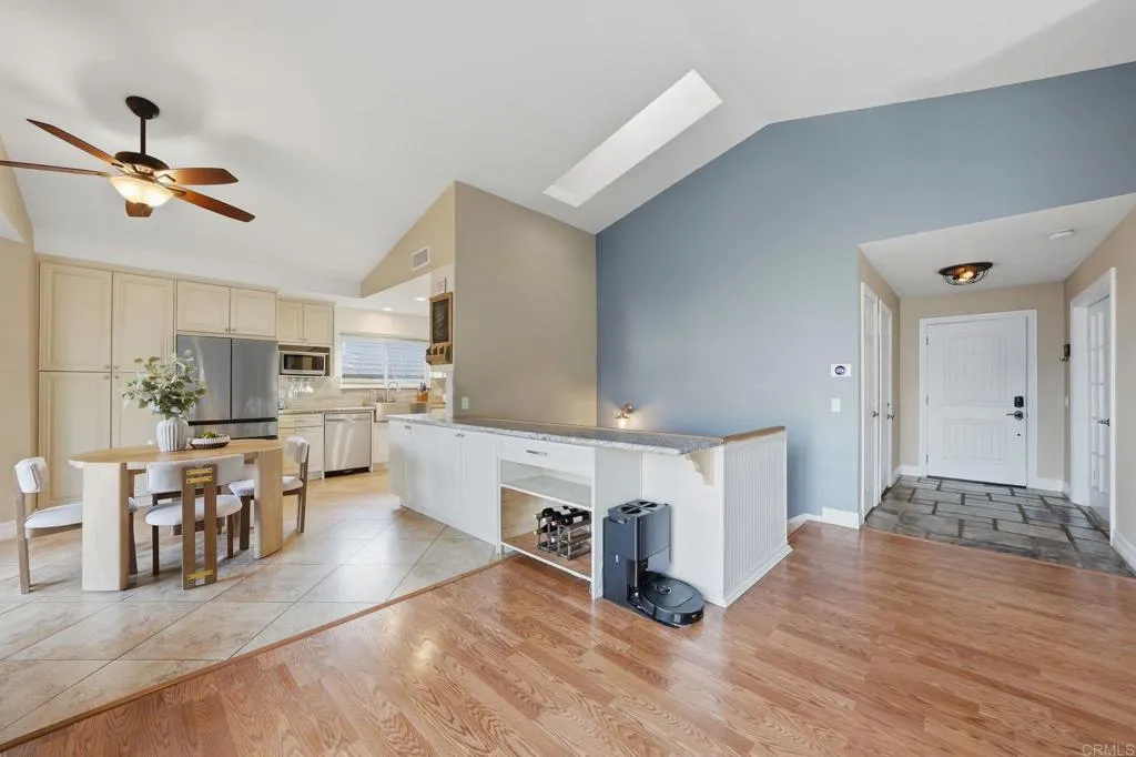 https://cdn.realtyfeed.com/cdn/127/306739369/b7e4e3fcd436b3502465c437ee7c5e7d.webp