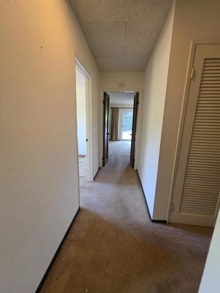 https://cdn.realtyfeed.com/cdn/127/306739402/27cc8520d616f84d0de9b6c79225dd9d.webp
