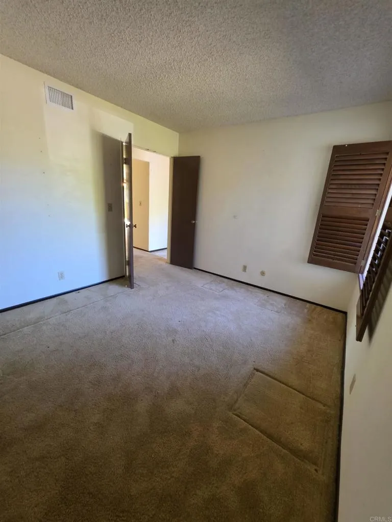 https://cdn.realtyfeed.com/cdn/127/306739402/48885e9ea46be561dad8c6e6c9bc2c70.webp