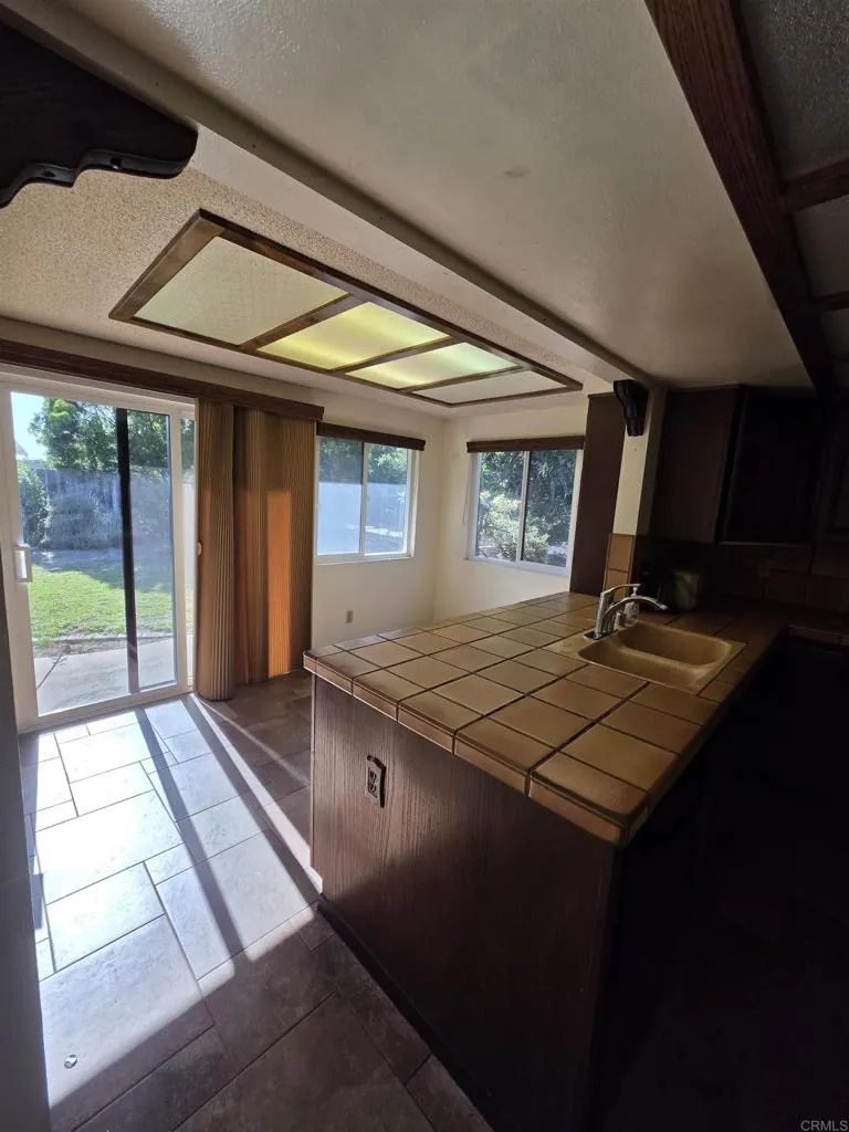 https://cdn.realtyfeed.com/cdn/127/306739402/81a453462acd8c3953ef4185b615ef80.webp