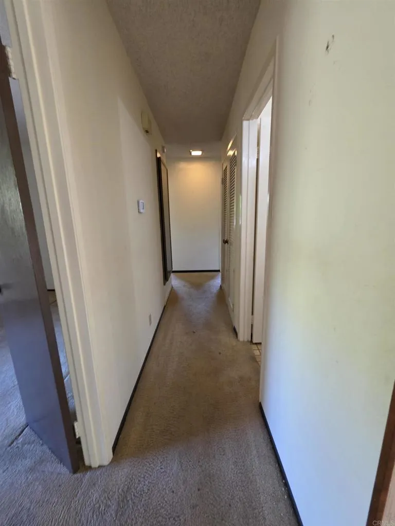 https://cdn.realtyfeed.com/cdn/127/306739402/aeb63c06bfa8e140dbbf5ee12820bfe6.webp