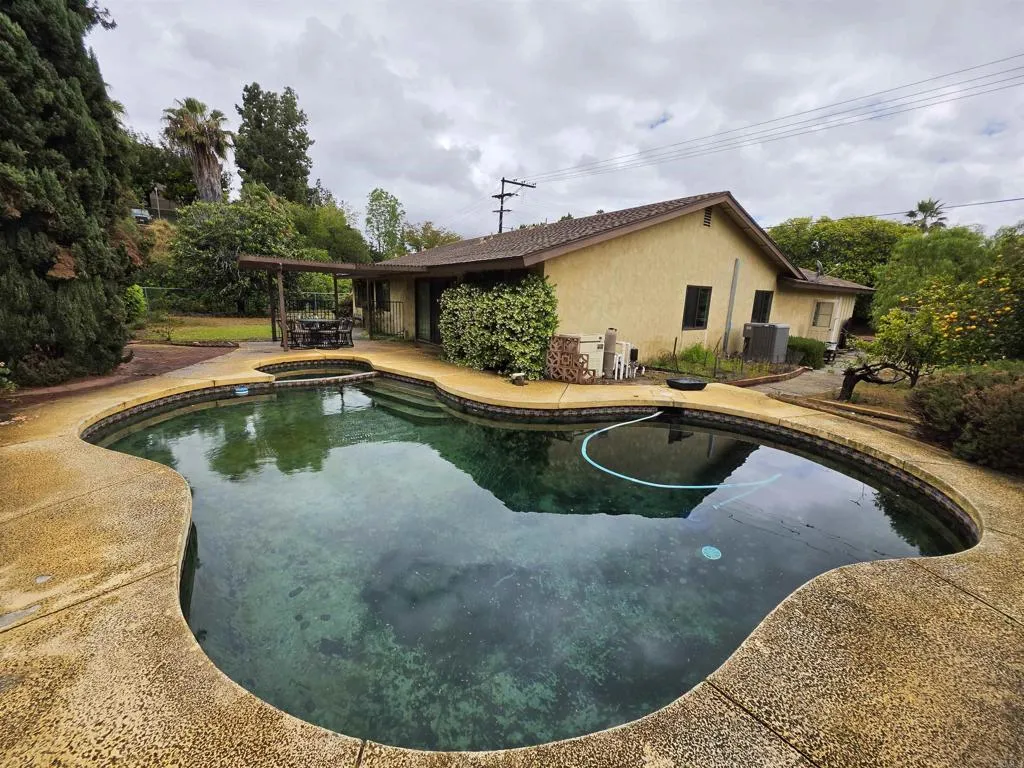 https://cdn.realtyfeed.com/cdn/127/306739402/b84e3de636b84b9a3b2a8d5624286361.webp