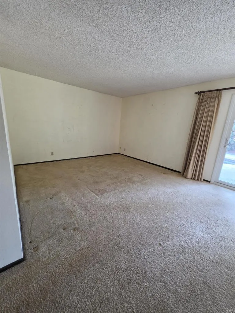 https://cdn.realtyfeed.com/cdn/127/306739402/bf304ed8c7264685f21bc8a38910139b.webp