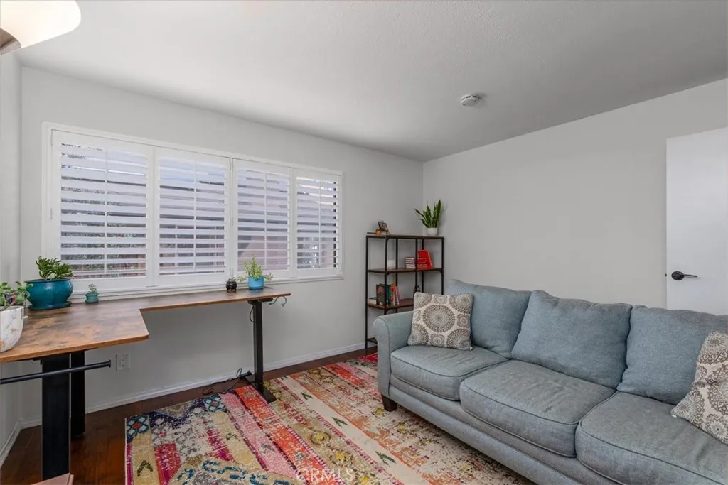 https://cdn.realtyfeed.com/cdn/127/306739403/087785152f7135f15eb102ab582648d4.webp