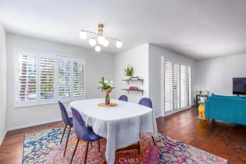 https://cdn.realtyfeed.com/cdn/127/306739403/2b7778f7ef043b2df3e9ee11eb705108.webp