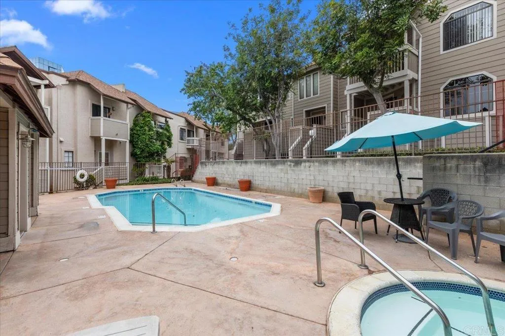 https://cdn.realtyfeed.com/cdn/127/306739404/abbca7ed6e02bbcbd3bcc1ff78967bd4.webp