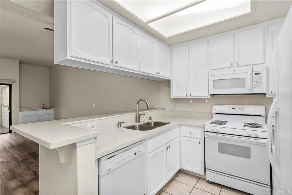 https://cdn.realtyfeed.com/cdn/127/306739404/e3eab5b48c893763ced85f0baf534e6c.webp