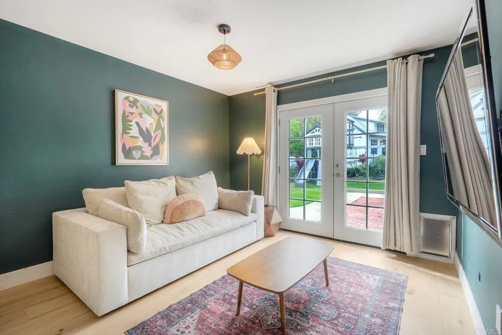 https://cdn.realtyfeed.com/cdn/127/306739406/1df6dadf6154ecde606e1d55836ab084.webp