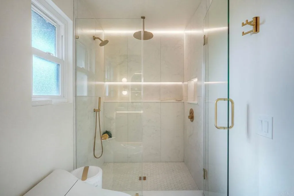 https://cdn.realtyfeed.com/cdn/127/306739406/4516701d657ff4f7c6933686c7b461fe.webp