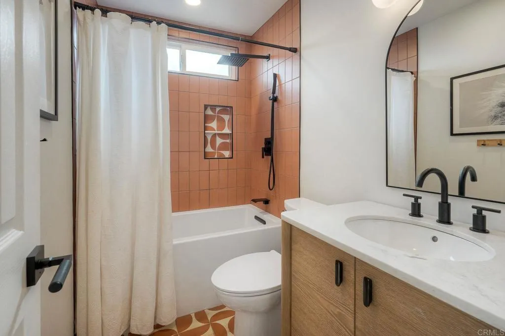 https://cdn.realtyfeed.com/cdn/127/306739406/966486c04d5689530e8525b598d8a39d.webp