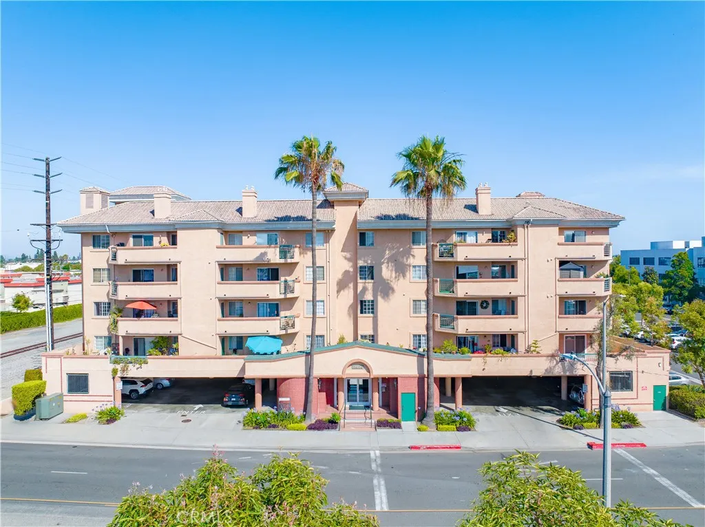 11410 Brookshire Avenue Unit 325, Downey, CA 90241 - Main photo, Downey, CA