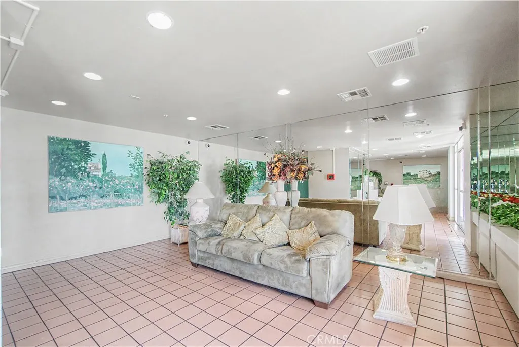11410 Brookshire Avenue Unit 325, Downey, CA 90241 - Photo 3 of 39, Downey, CA