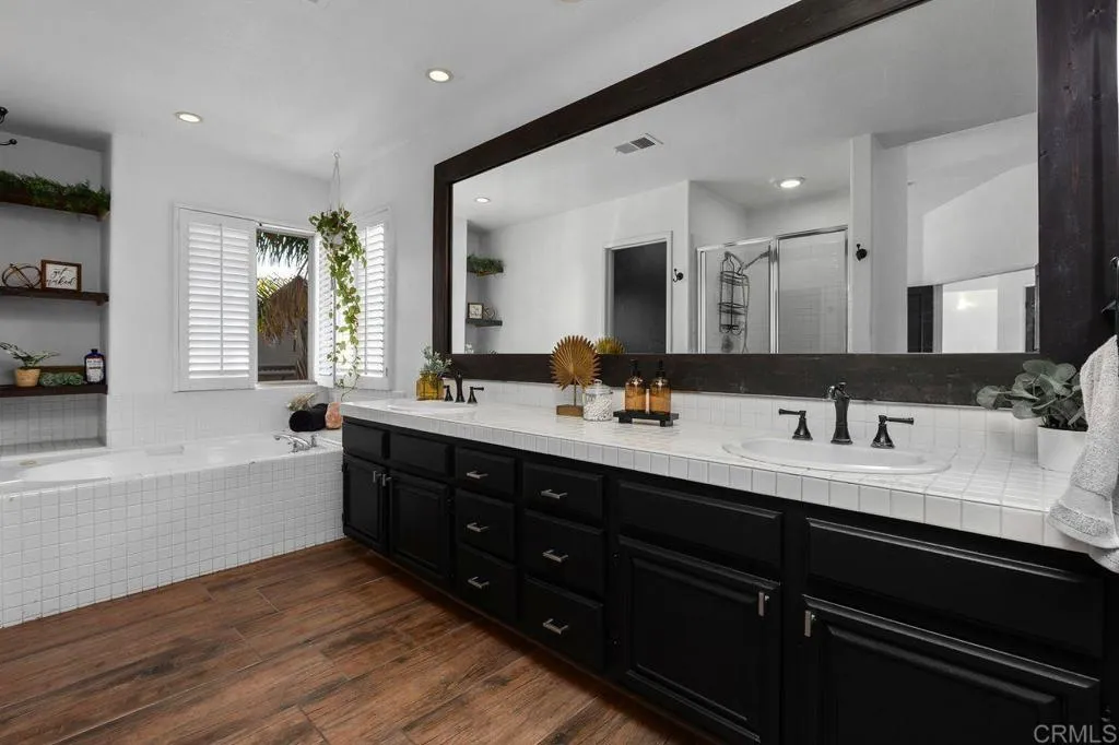 https://cdn.realtyfeed.com/cdn/127/306739496/f6bb773f3eabd76f0c70d088643e8889.webp