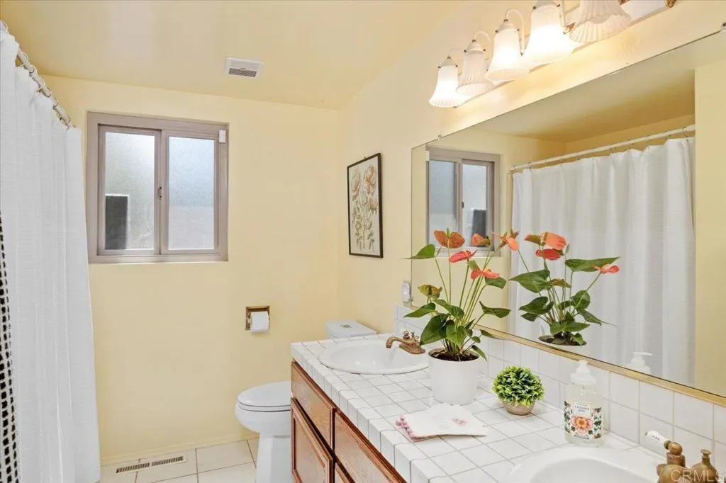 https://cdn.realtyfeed.com/cdn/127/306739505/a68a8f20f8edd08209c496199f7e2543.webp