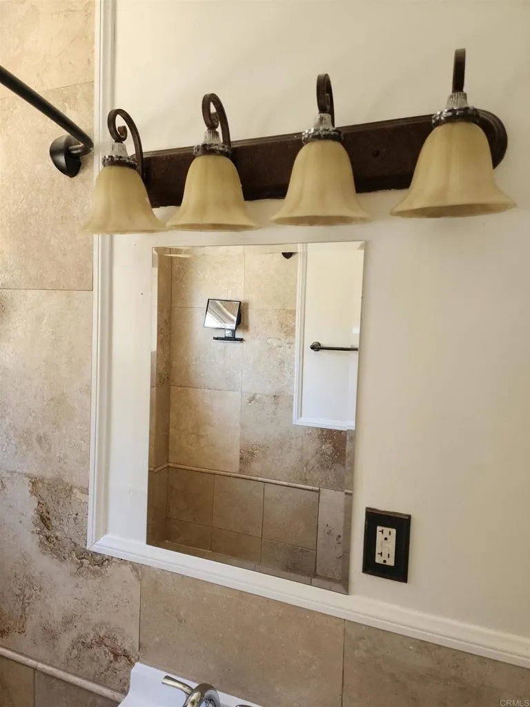 https://cdn.realtyfeed.com/cdn/127/306739533/282a16c943e9c67fc5081cacd9ae140f.webp