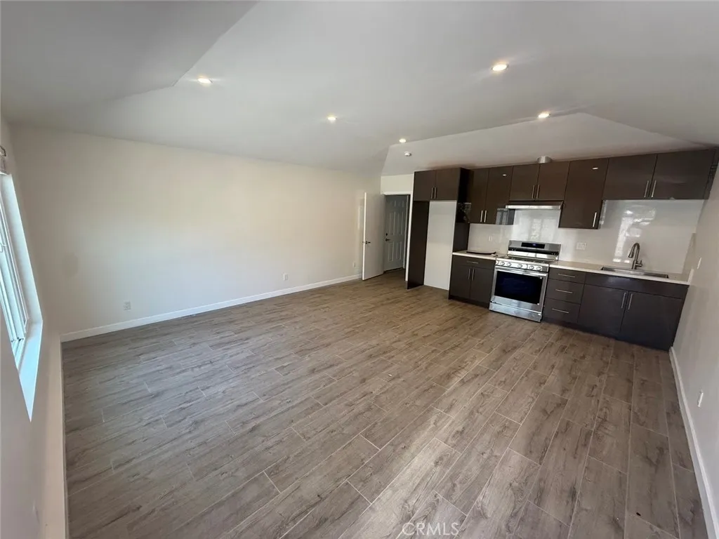 7572 Delia Avenue, Sun Valley, CA 91352 - Photo 4 of 5, Sun Valley, CA