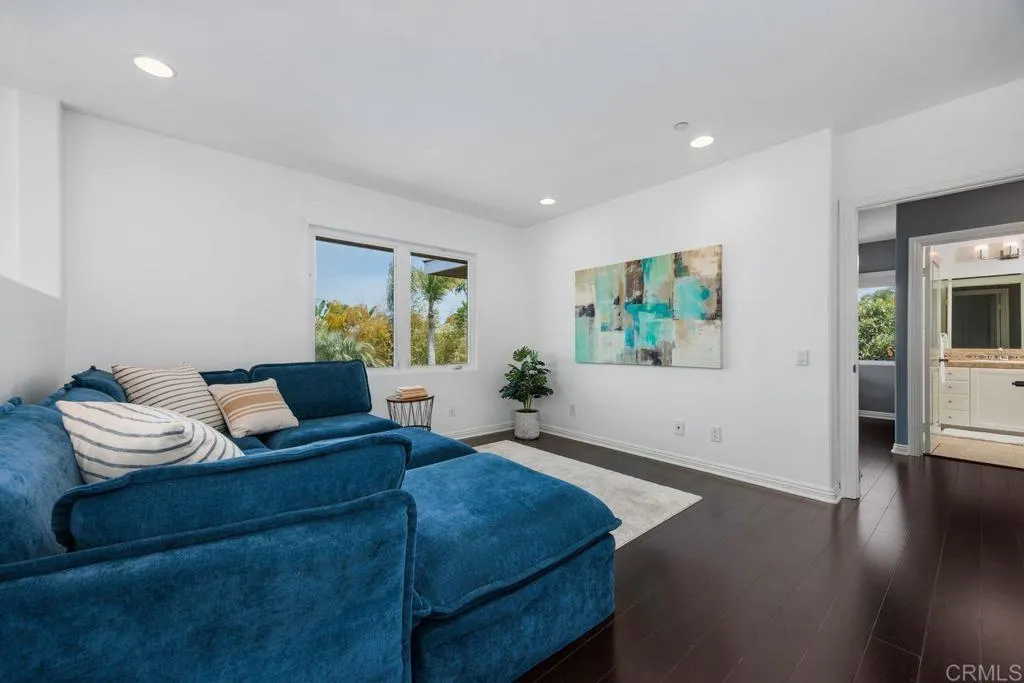 https://cdn.realtyfeed.com/cdn/127/306739599/44678ffb8b757629e9503ab465e27b31.webp