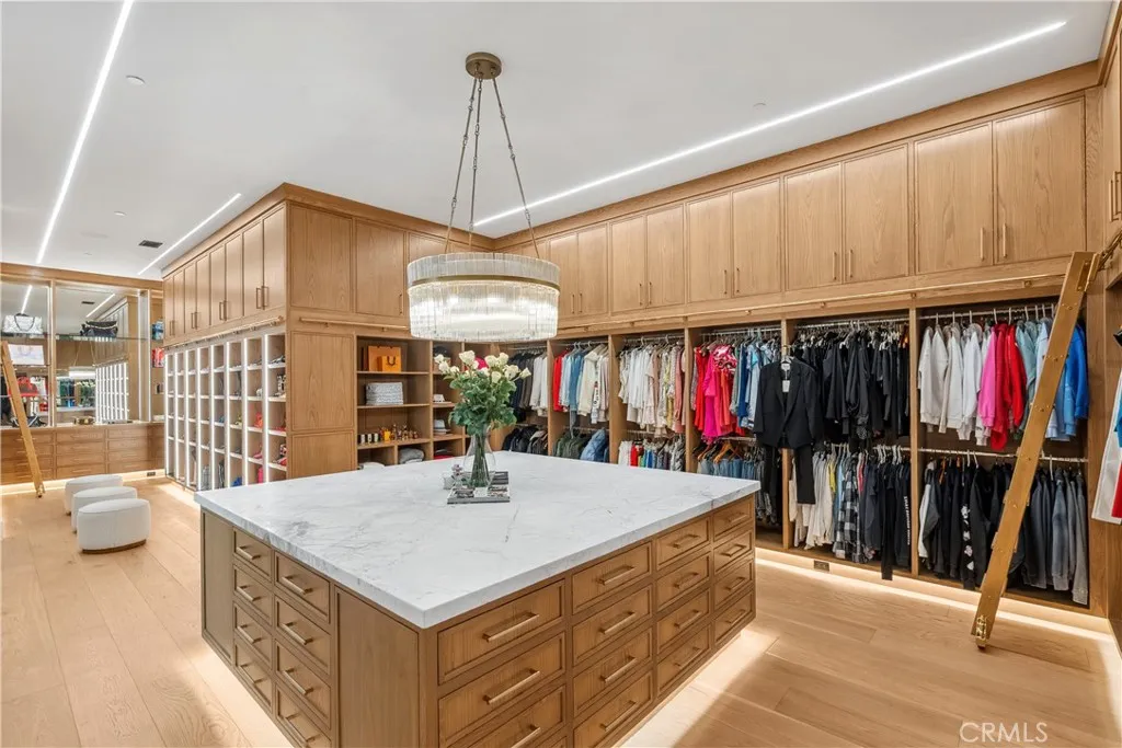https://cdn.realtyfeed.com/cdn/127/306739610/0b059e0ca538c658c22d0814375fa196.webp