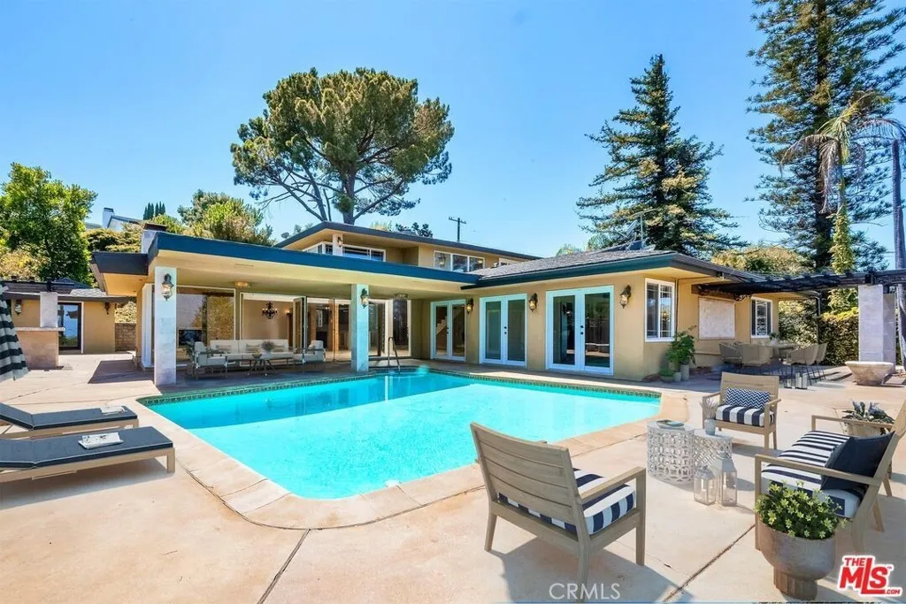 Encino, CA 91436